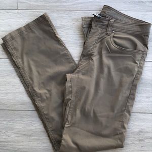 Men’s Prana Brion Pant with very small snag